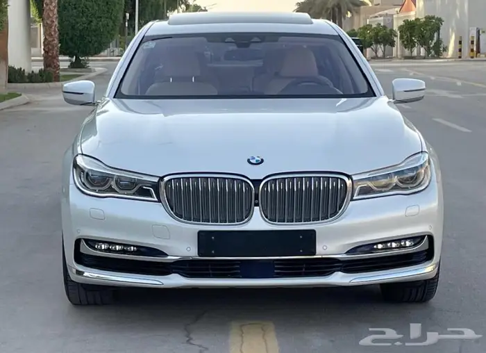بي إم دبليو 750LI أبيض 2016 فل ماشي 25 ألف بحالة ممتازة جدا 0