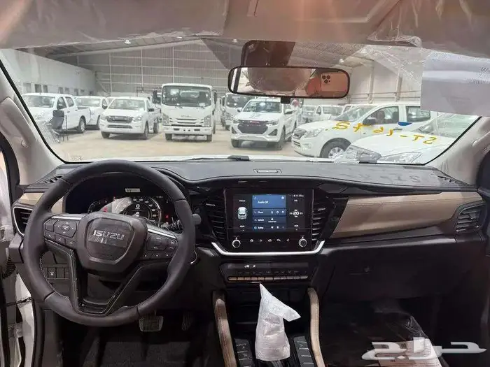 ايسوزو جيب ام يو اكس فل كامل دبل ديفلوك موديل 2025 4
