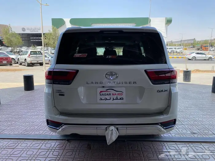 تويوتا لاند كروزر 2023 L3 سعودي مستخدم 7