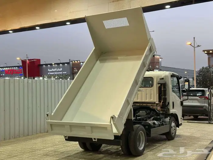ايسوزو قلاب 3 طن 2025 كاش وتقسيط 5