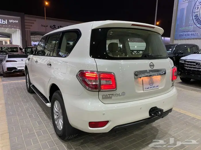نيسان باترول LE 2016 ابيض ماشيه 225000كم 22