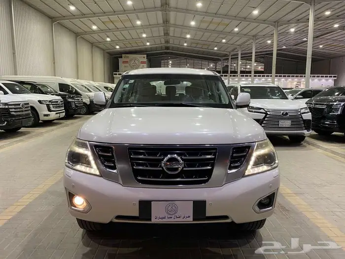 نيسان باترول LE 2016 ابيض ماشيه 225000كم 0