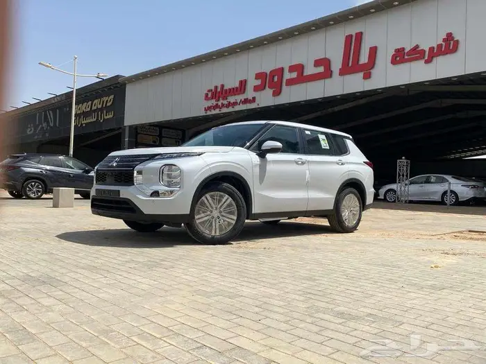 ميتسوبيشي اوتولاندر 2025 ستاندر 7 راكب دبل اقساط و كاش 0