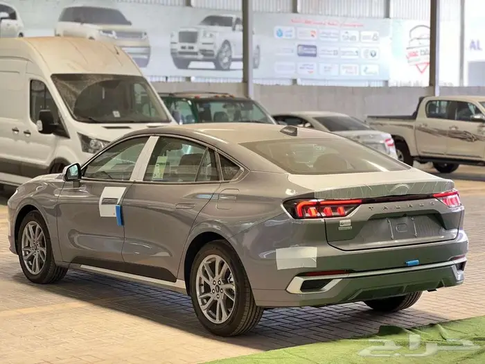فورد امبيانتي وتريند وتيتانيوم 2025 22