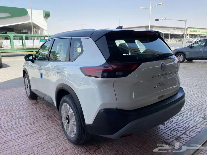 نيسان اكس تريل SV بلس 2025 جديد اصفار سعودي سقف اسود 7