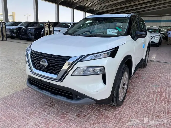 نيسان اكس تريل SV بلس 2025 جديد اصفار سعودي سقف اسود 1