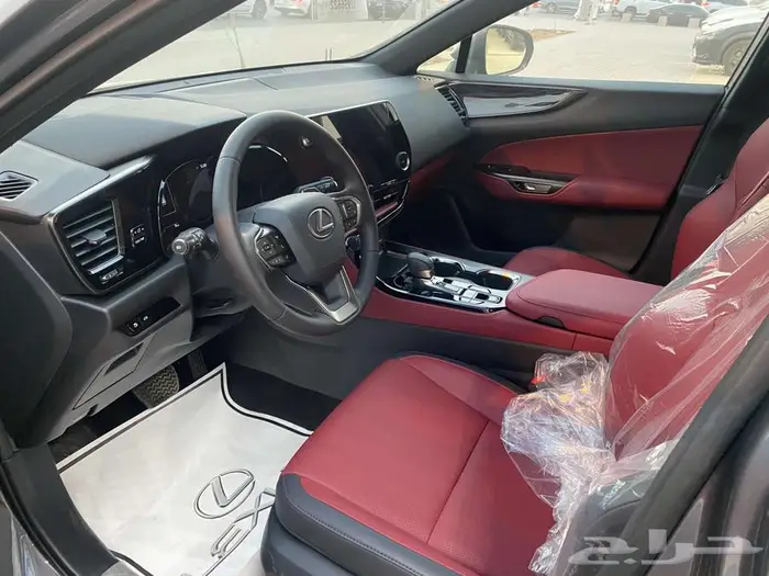 لكزس NX 350h 2025 رمادي داخلي احمر هايبرد 11