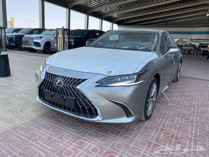 لكزس ES 350 DD فل كامل 2025 - سعودي 1