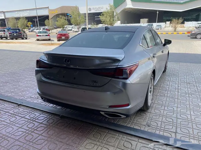 لكزس ES 350 DD فل كامل 2025 - سعودي 6