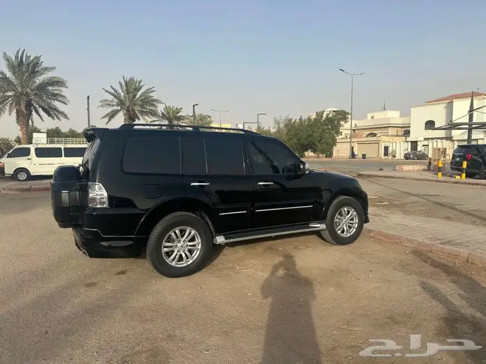 باجيرو 2020 - مكينه 3800 فل كامل علامات ذهبيه (أسود) 0