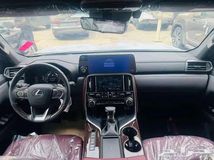 لكزس LX600 2024 بريمي كاش و بنوك 5