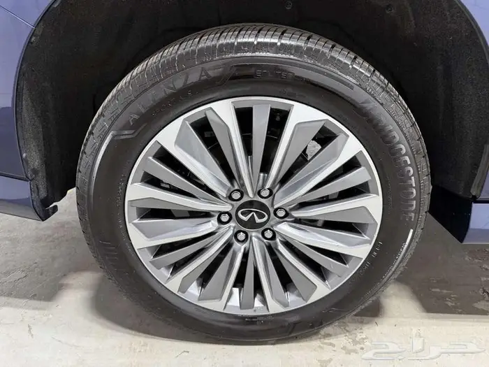 INFINITI QX80 SENSORY - 2025 - 18.900KM 16