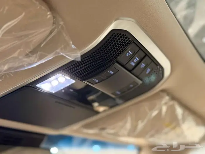 لاندكروزر GXR4 موديل 2025 بنزين انطلق بثقة في امتع تجاربك 7