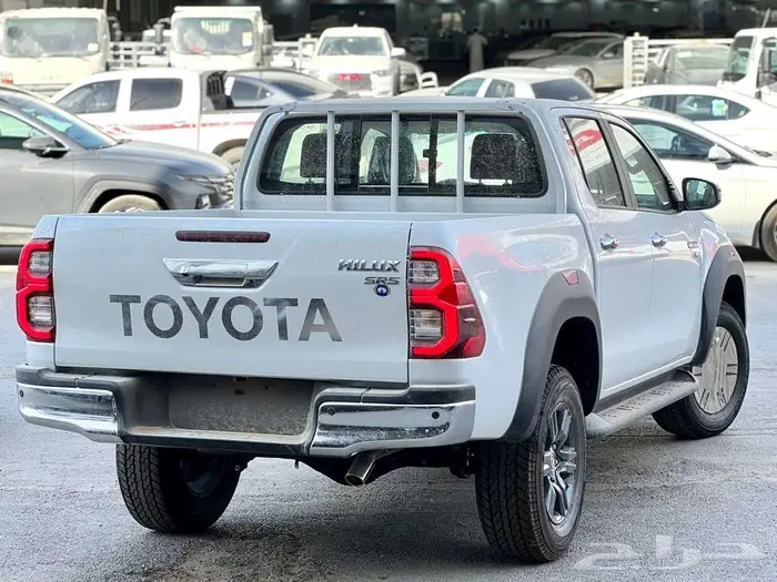 هايلوكس غمارتين TRD بنزين خليجي 2025 4