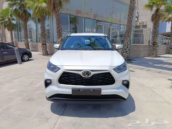 تويوتا هايلاندر LE دفع امامي هايبرد 2025 2