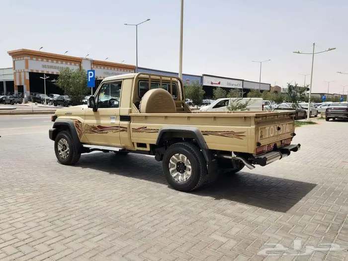 لاندكروز شاص رفرف اتوماتيك ونش ديزل سعودي 2025 6