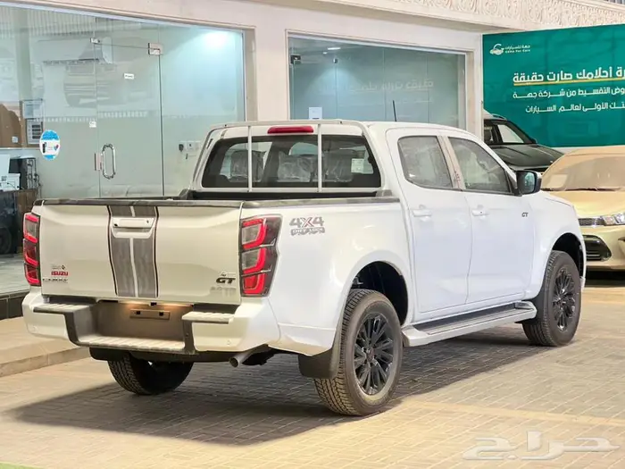 ايسوزو GT فل كامل 2025 9