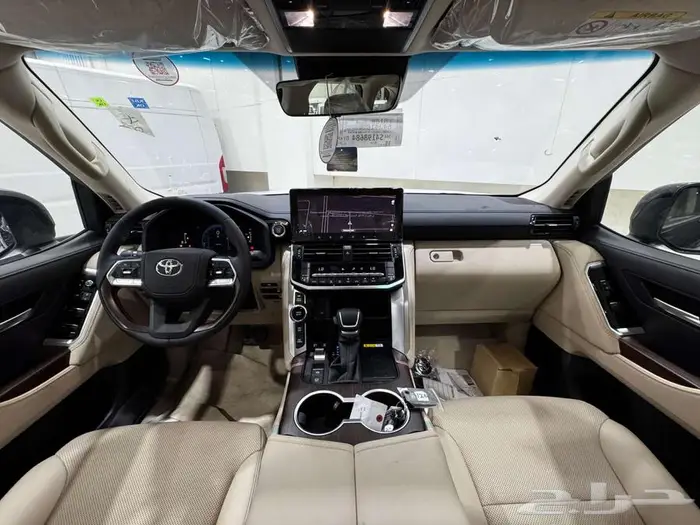تويوتا لاندكروزر GXR L4 2025 سعودي بطاقه جمركيه كاش واقساط 18