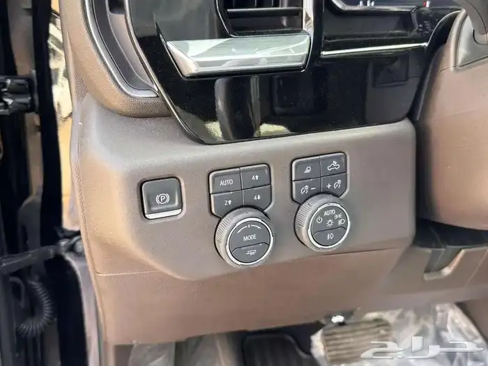 سلفروادو تربيل بوس 2025 Z71 7
