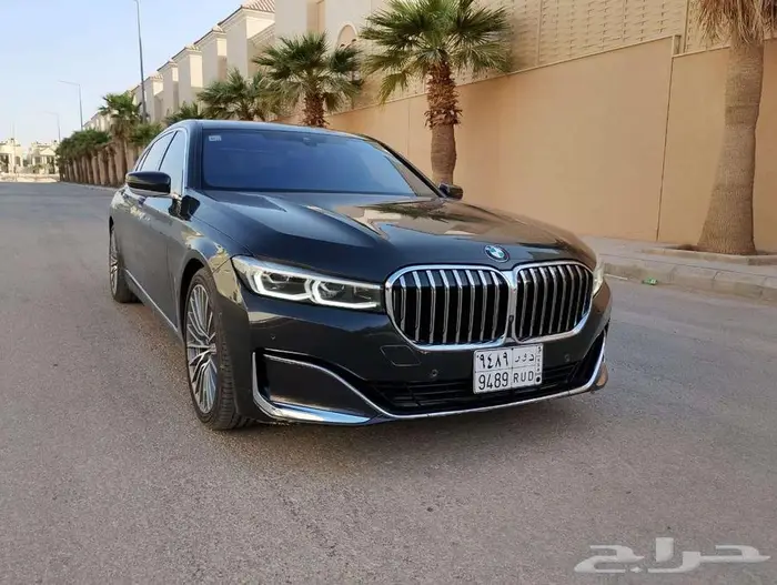 سيارة BMW ال اي 730 رصاصي 2022 X 1