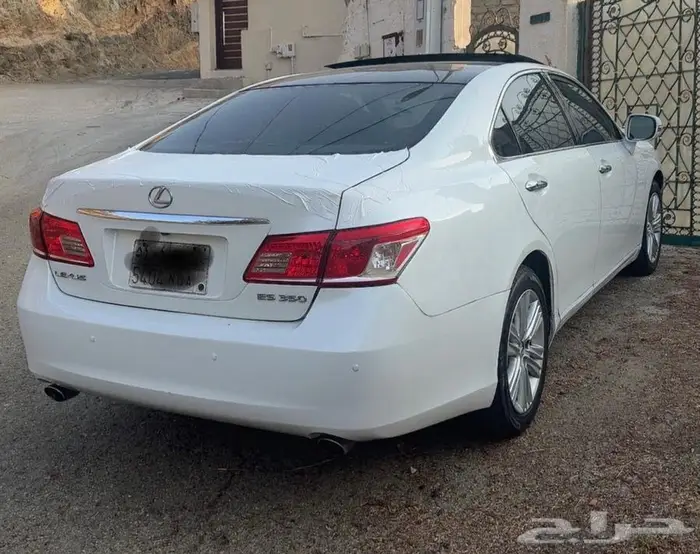 للبيع او البدل لكزس 350 ES 7