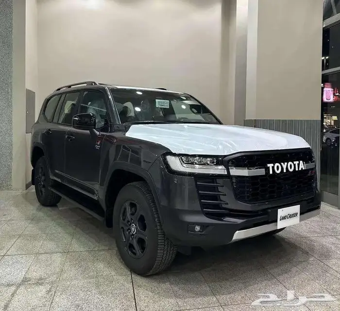 لاندكروزر جي ار اس هايبرد LC300 GRS HYBRID 2025 2