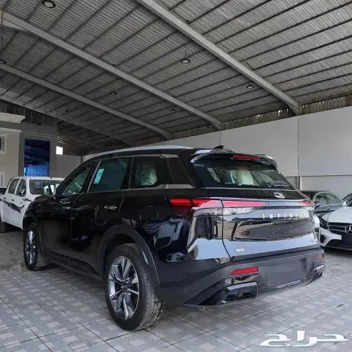 انفينتي QX60 لاكجري 2023 2