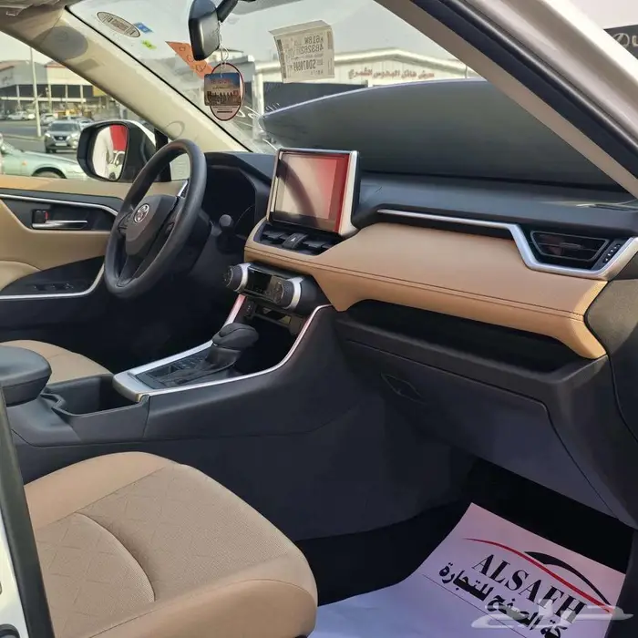 تويوتا راف فور XLE 2.0L 4X4 نص فل بنزين موديل 2025 7