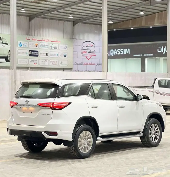 فورشنر بنزين 6سرندل VX1 2025 ويتوفر VX3 . 9