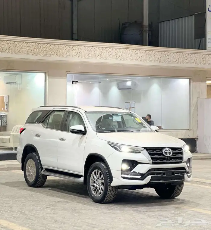 فورشنر بنزين 6سرندل VX1 2025 ويتوفر VX3 . 18