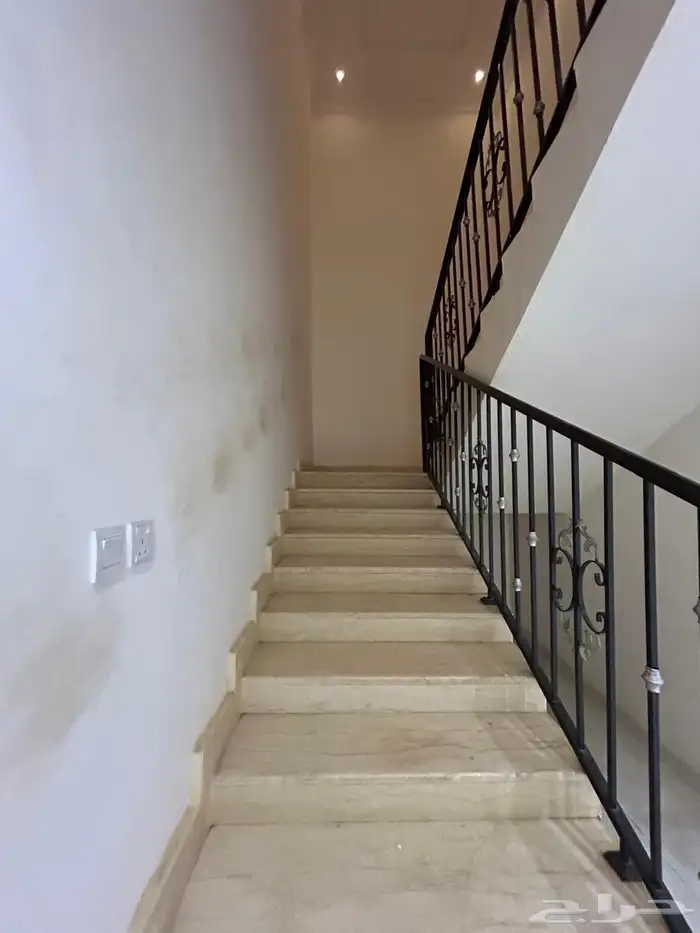 للايجار 10