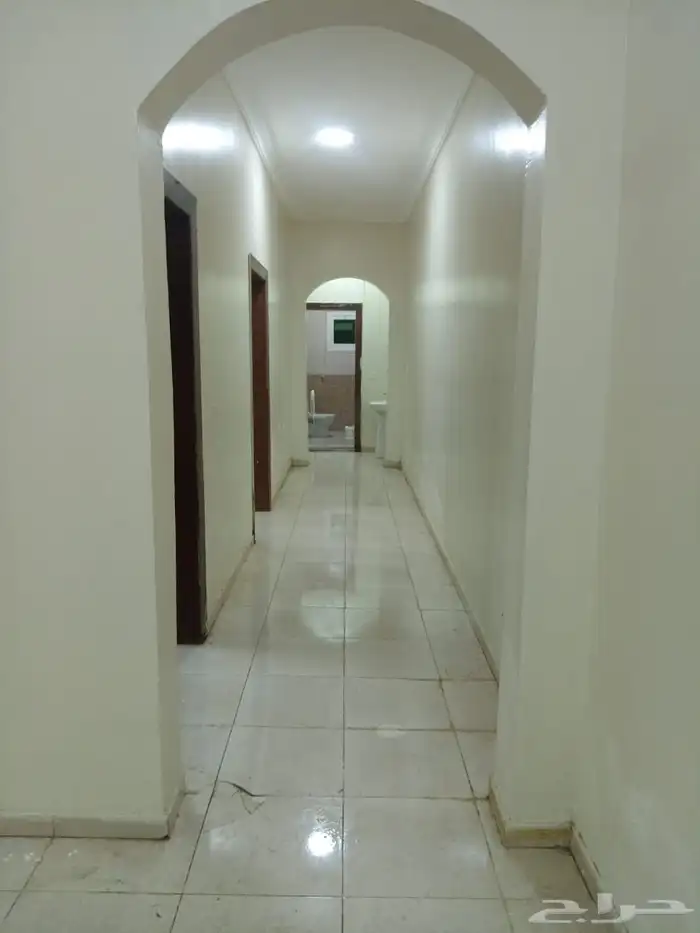 شقة للايجار عمال وشركات جيزان حي الروضة الشمالية غرفتين 3