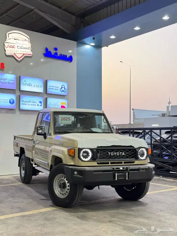 تويوتا شاص بنزين جير عادي بريمي 2025 0