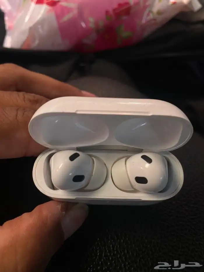 سماعات AirPods Pro 4 بدون كرتون اصليه 0