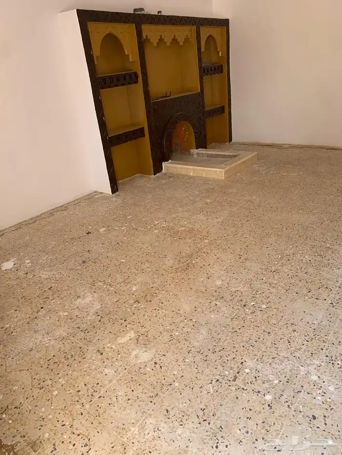 للبيع فيلا دور وثلاث شقق حي المنار الرياض 7
