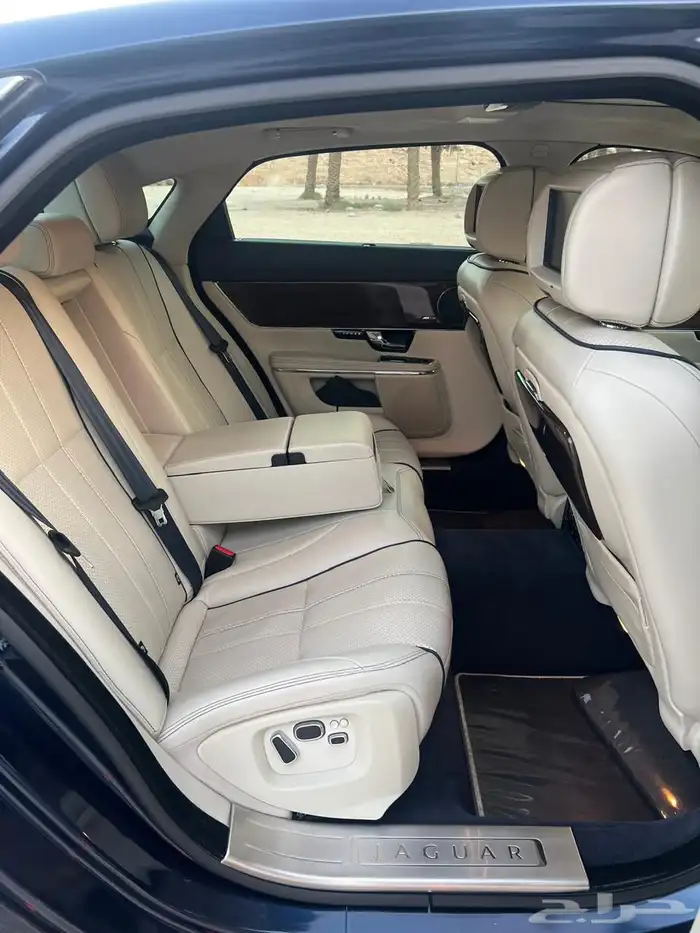 جاكور 2013 XJ L 14