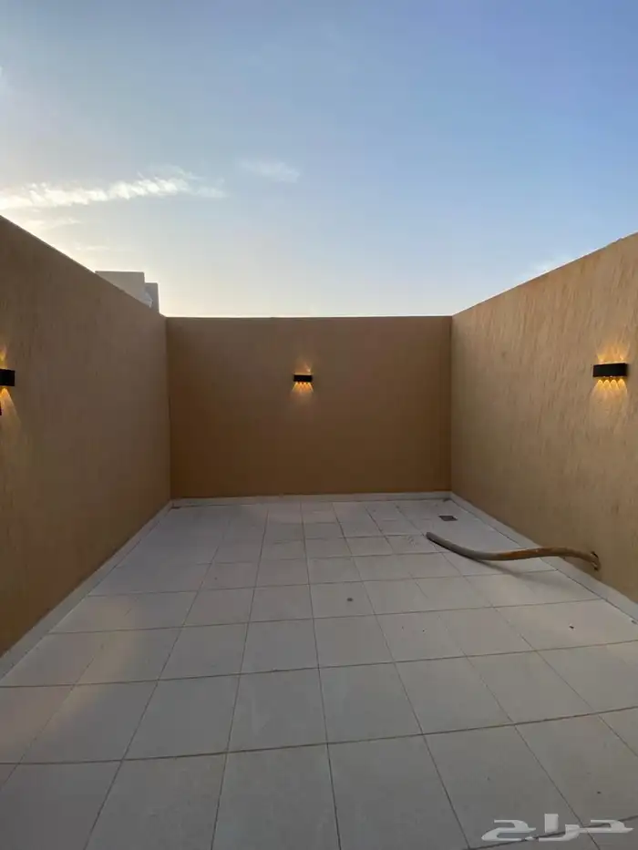 تاون هاوس علوي 9