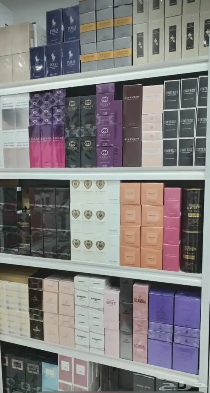 نوفر جميع انواع العطور والتجميل والعود والبخور بسعر الجملة 38