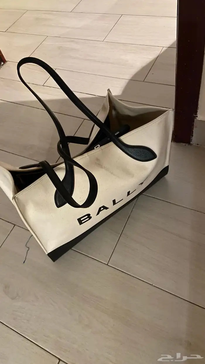 شنطة كتف من براند بالي 0
