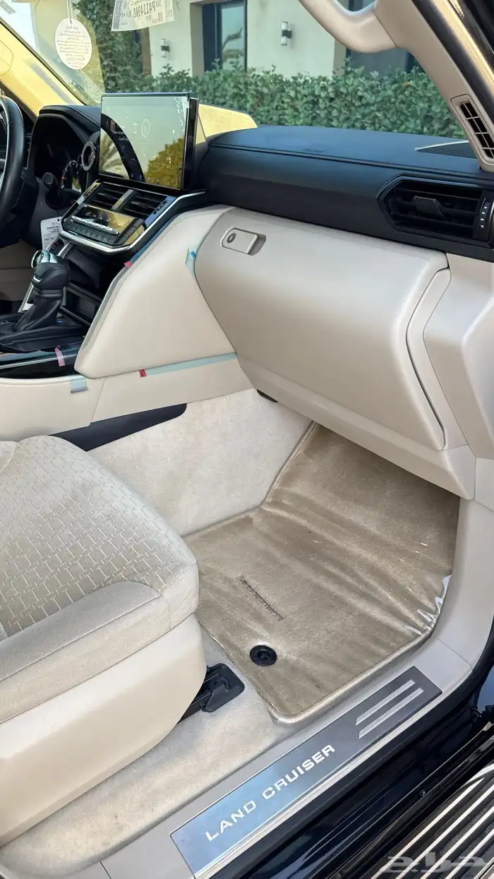لاندكروزر L3 2023 الدفعة الأخيرة عداد 31 الف فقط مالك 1 32