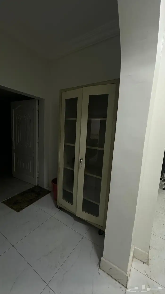 اثاث صالون نسائي تظيف جدا 3
