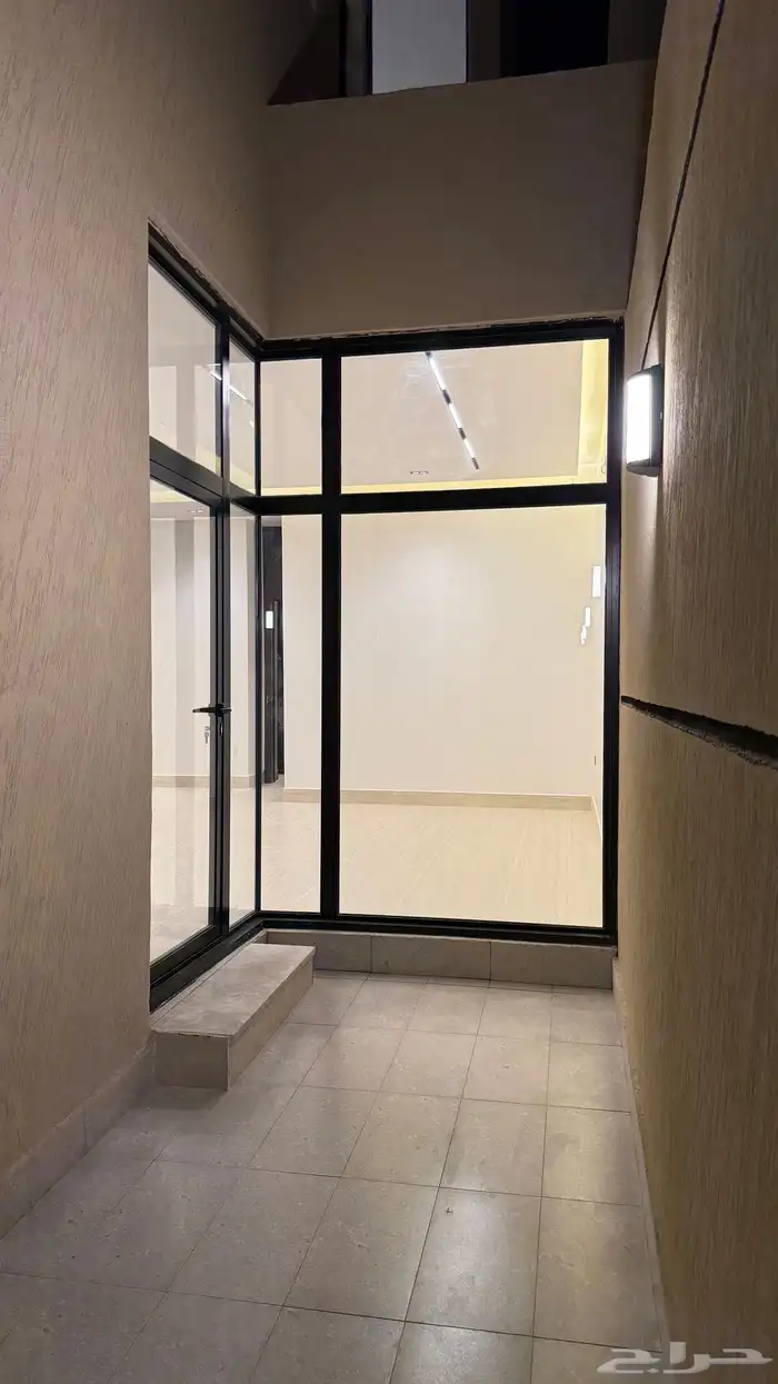 عرض مميز   دور أرضي للبيع في حي الجنادرية (مخطط غصون) 11