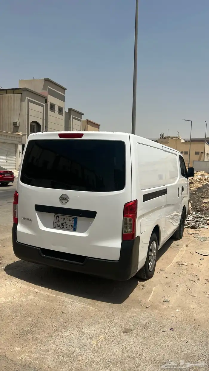 باص نيسان اورفان 2023 2