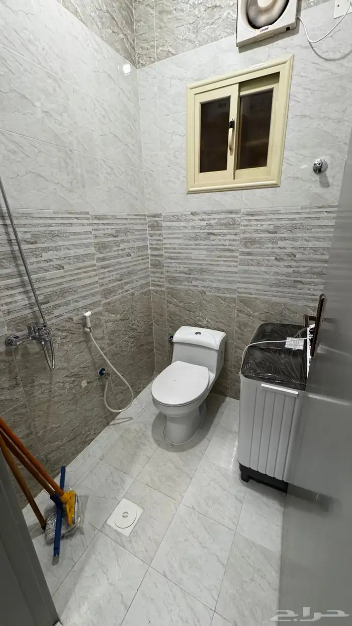 شقق للإيجار جديدة خلف البترجي ابها خميس 9