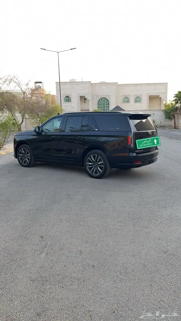كاديلاك اسكاليد فل كامل سبورت بحاله الوكاله 2