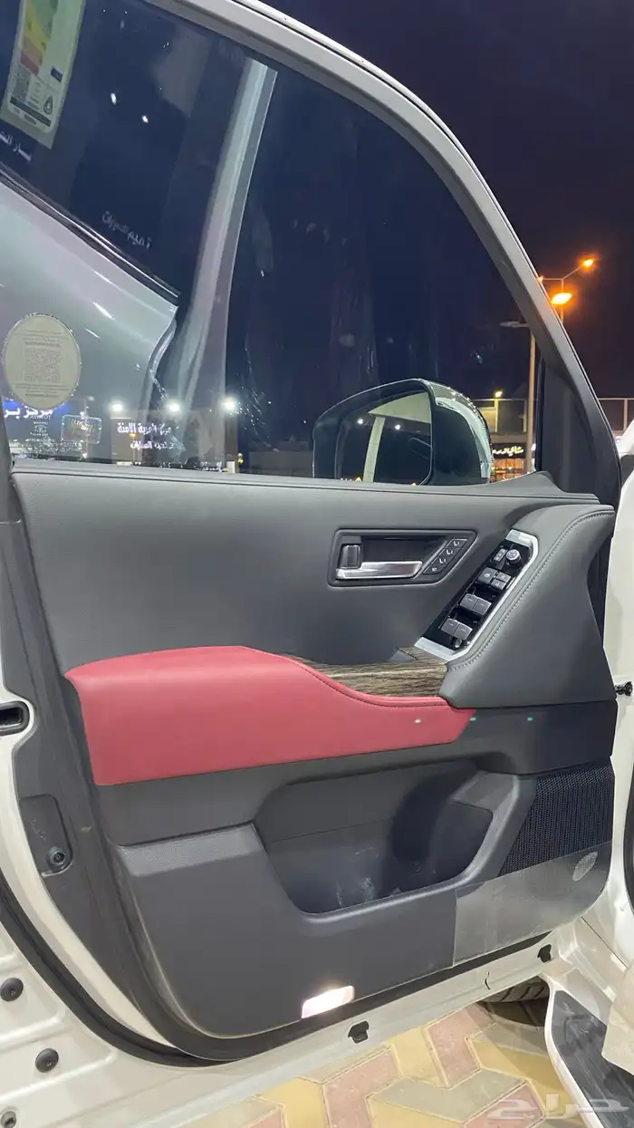 تويوتا لاندكروزر VXR المديل 2024 العدد 7 الف 8