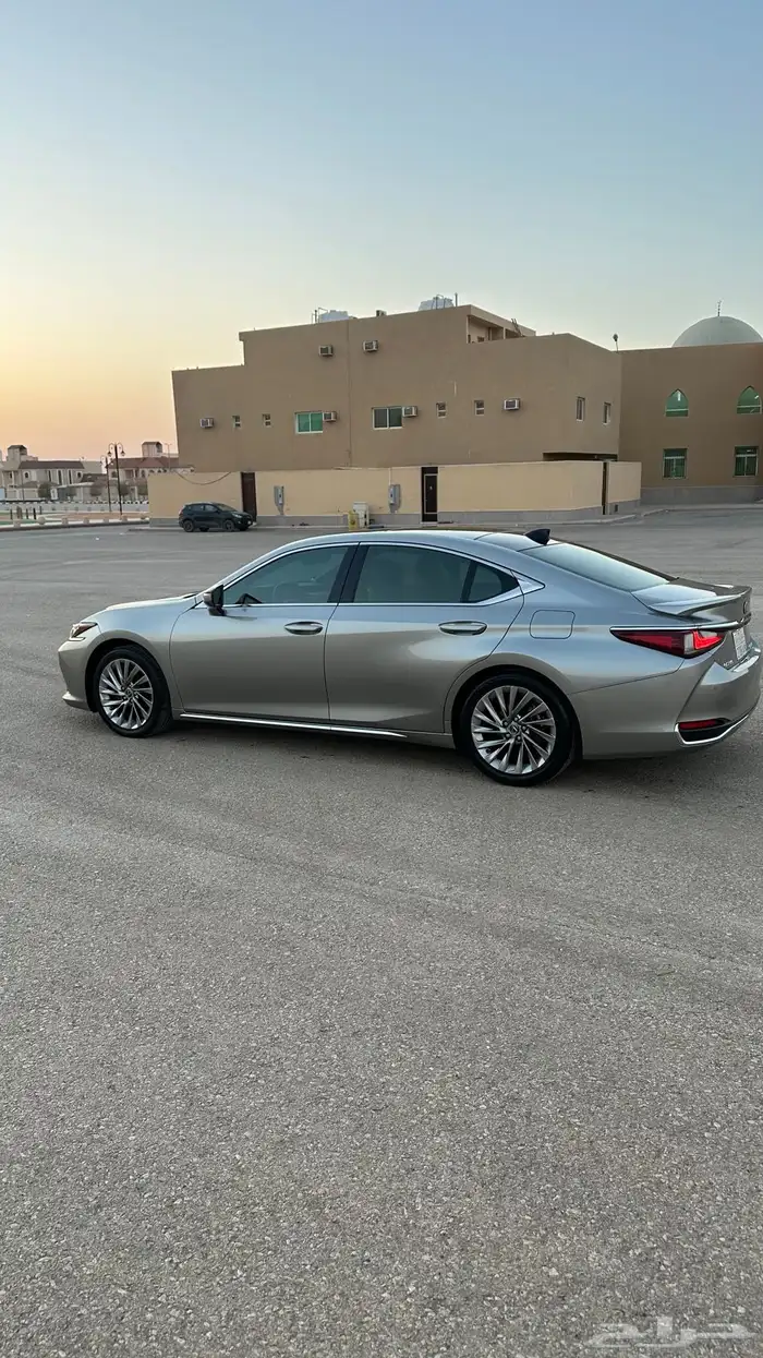 لكزس ES 250 موديل 2019 0