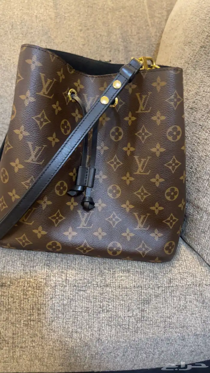 شنطة ماركة LV استخدام نظيف 0