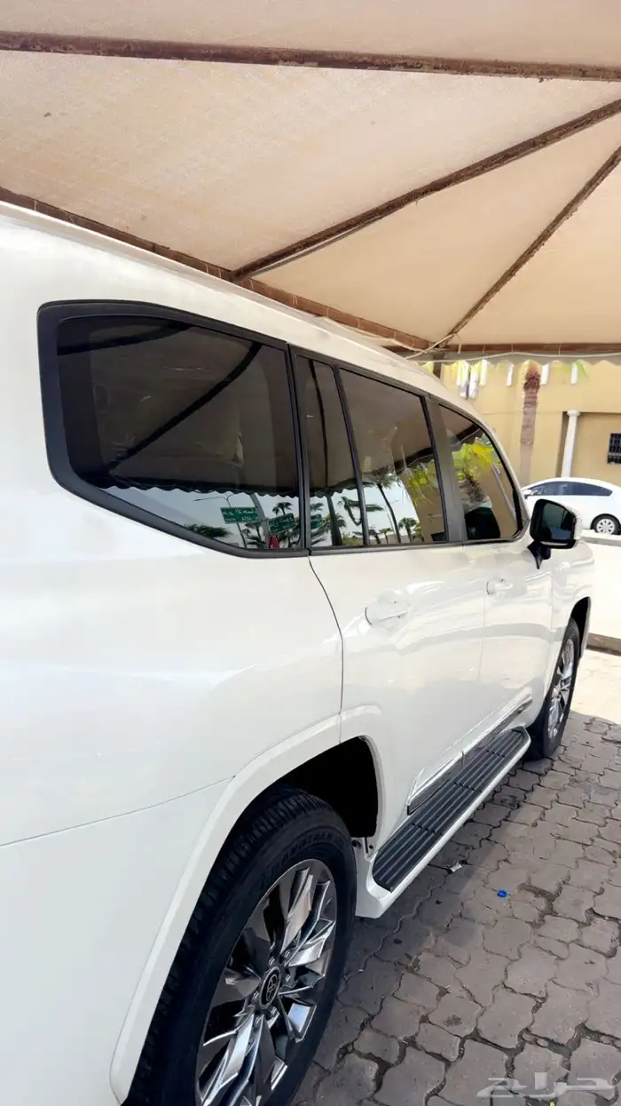 لاندكروزر جي اكس ار L3 2023 1
