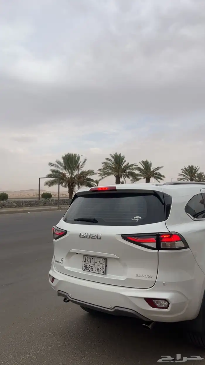 للبيع جيب ايسزو جديد مالك الاول من الوكاله 0